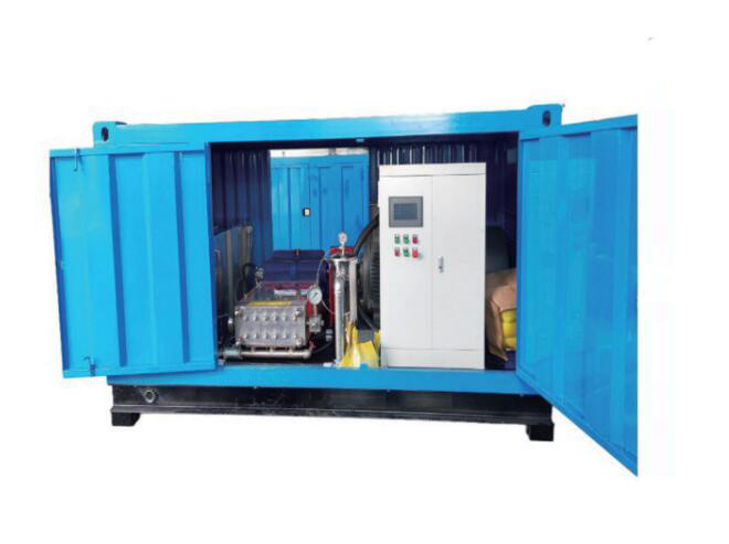 Automatic high-pressure water cleaning line for templates