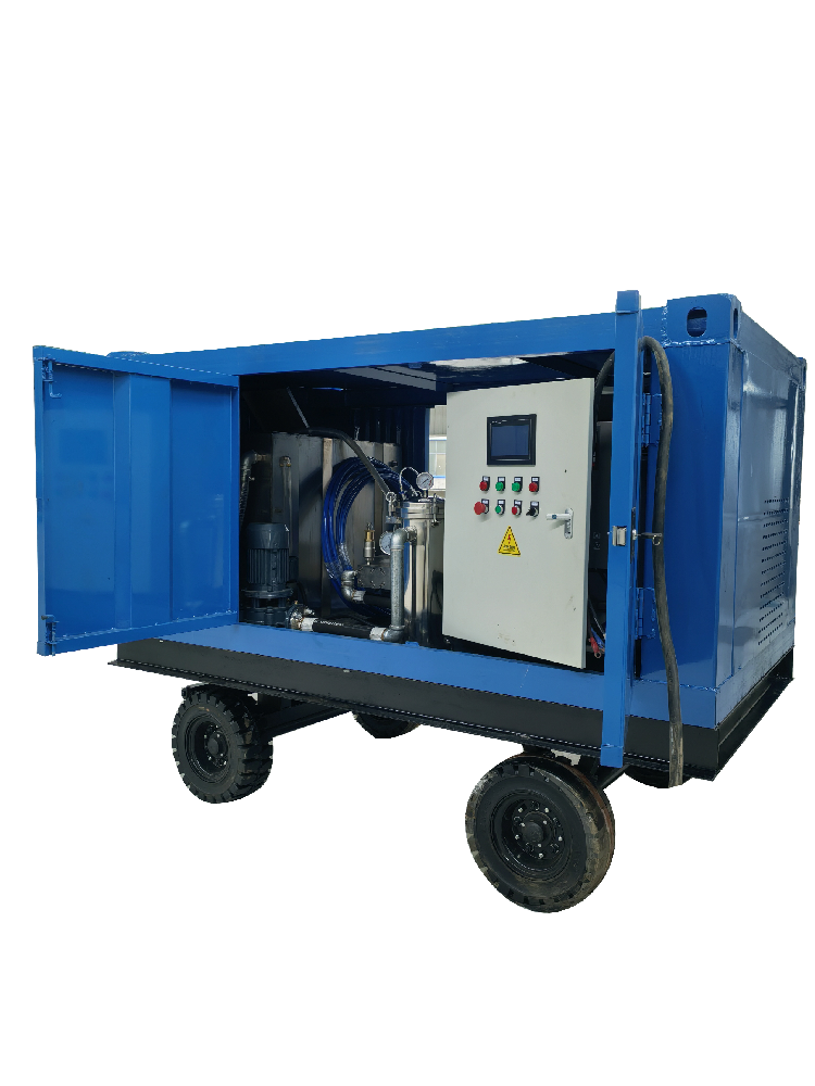 High pressure cleaning equipment is used to clean heating pipelines